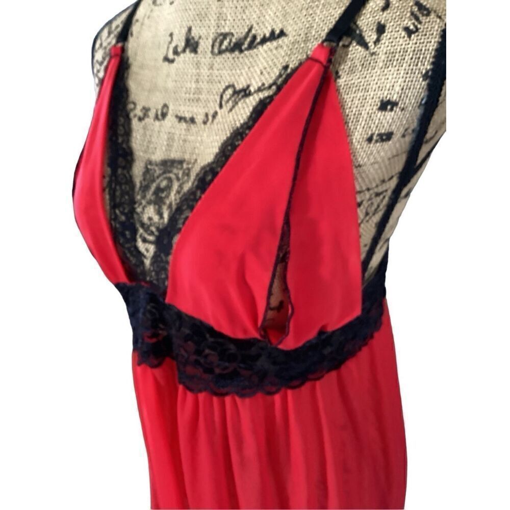 H.O.T Intimates Gown - Picture 10 of 13
